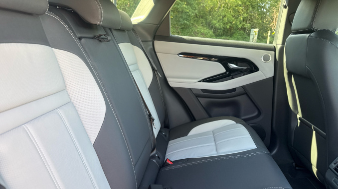 Land Rover Range Rover Evoque 2.0 D200 Hoxton Edition 5dr Auto Diesel Hatchback - Image 39